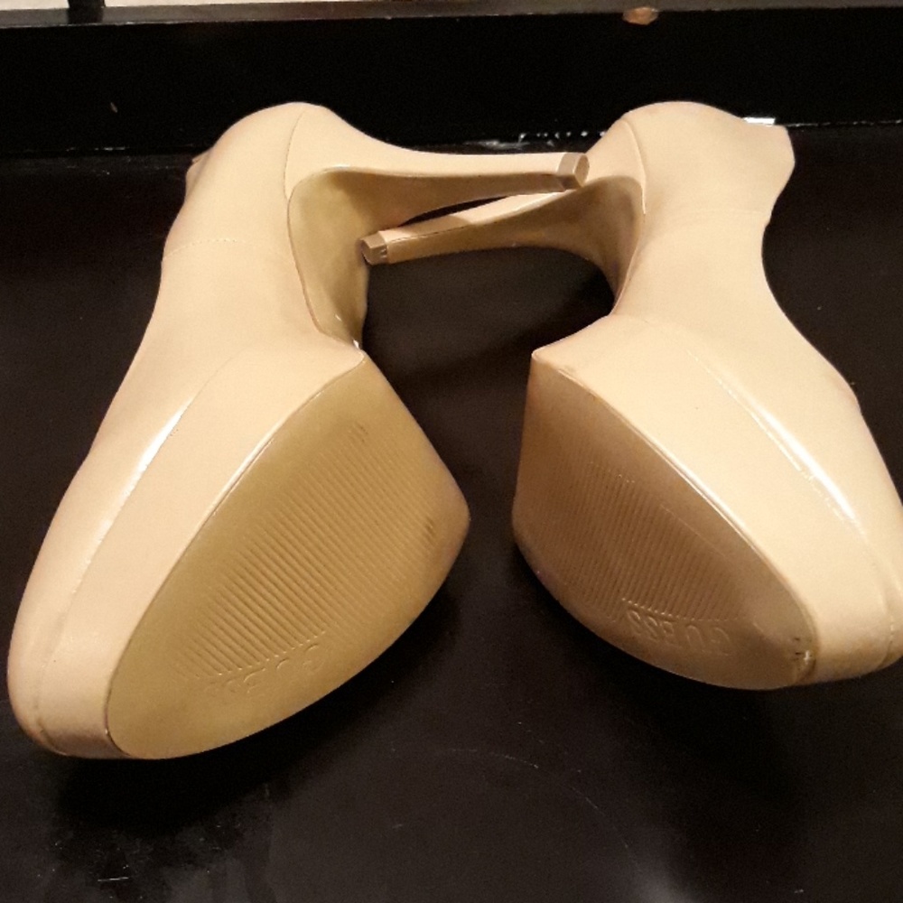 Heels - Picture 4 of 4